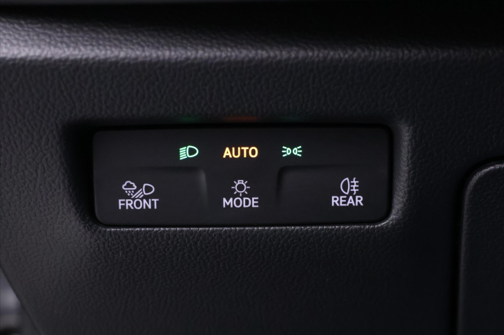 Škoda Superb 2,0 TDI DSG Laurin&Klement DPH