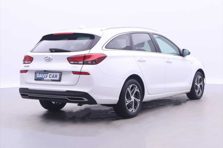 Hyundai i30 1,5 T-GDI 118kW Family Smart