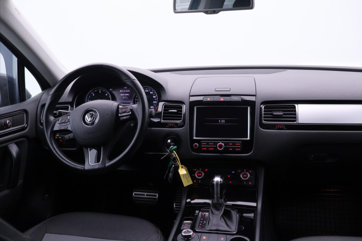 Volkswagen Touareg 3,0 TDI 150kW V6 Kam. Klim. CZ