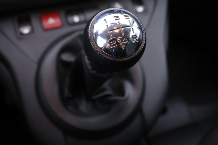 Peugeot Partner Tepee 1,6 HDI 73KW CZ Klimatizace