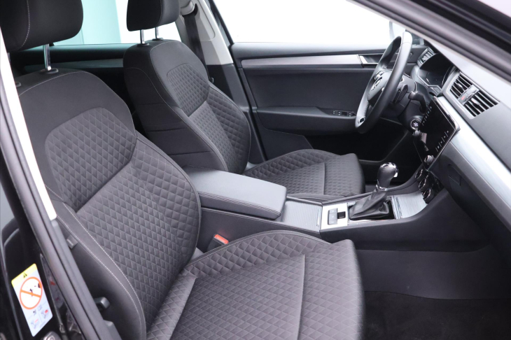 Škoda Superb 2,0 TDI 110kW DSG Navi DPH