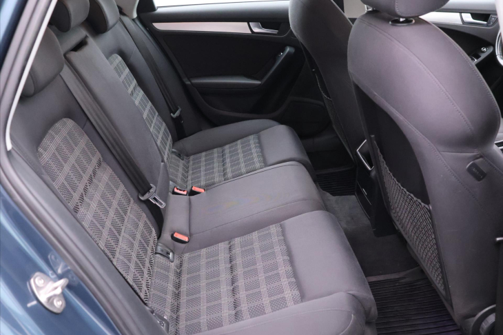 Audi A4 2,0 TDI Quattro S-line S-tronic