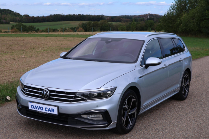 Volkswagen Passat 2,0 TDI DSG R-LINE Matrix