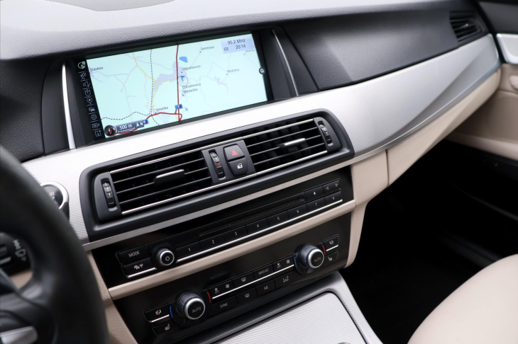 BMW Řada 5 3,0 535i 225kW xD M-paket DPH