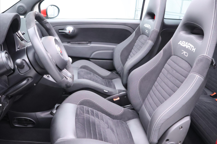 Abarth 500 1,4 T 132kW Competizione 595 C