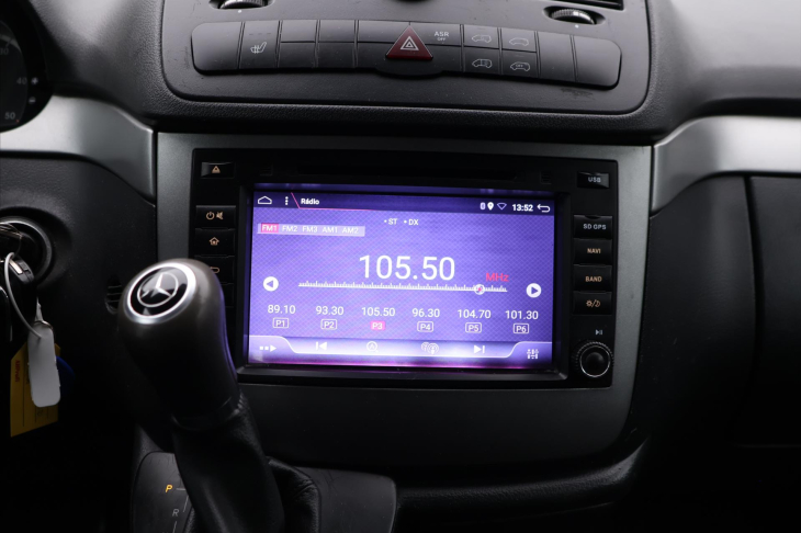 Mercedes-Benz Vito 3,0 165 kW, 6 míst, Automat