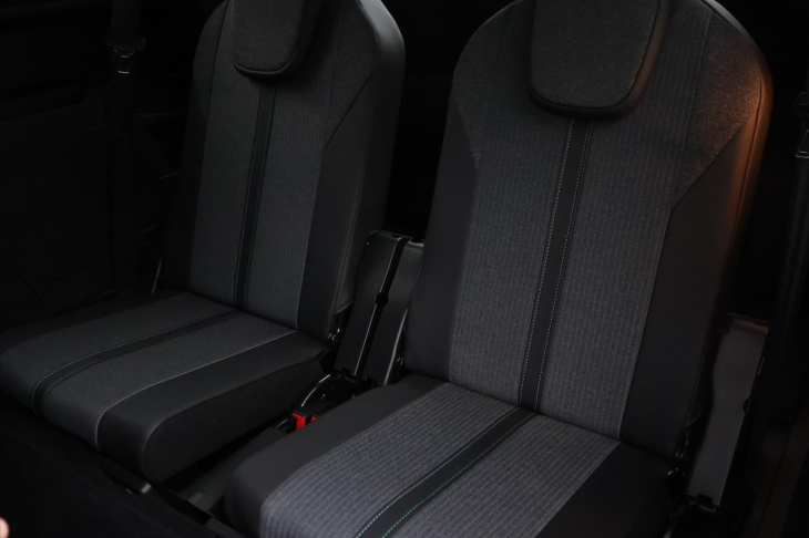 Peugeot 5008 1,5 HDi 130k Aut CZ 7-Míst DPH