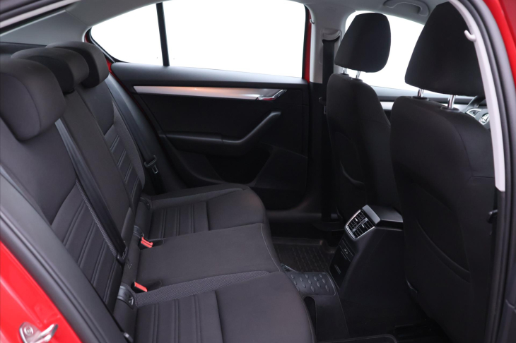 Škoda Octavia 1,0 TSI 85KW FRESH CZ