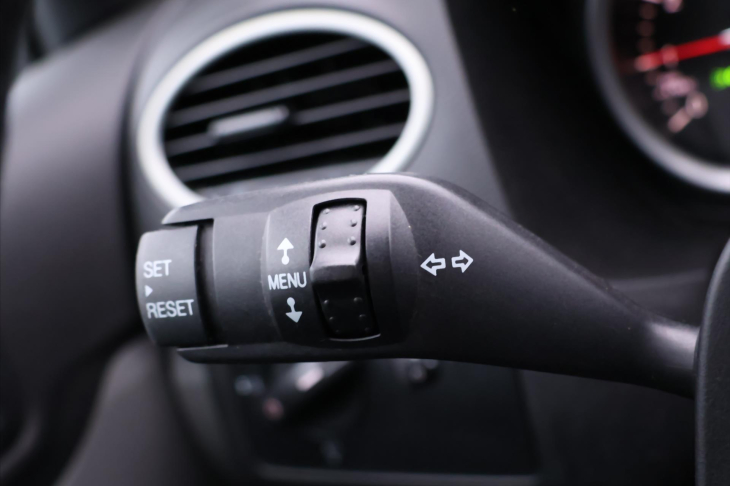 Ford Focus 1,4 i 59kW Tažné STK 05/27