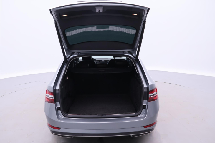 Škoda Superb 2.0 TDI 140kW DSG CZ L&K Xenon