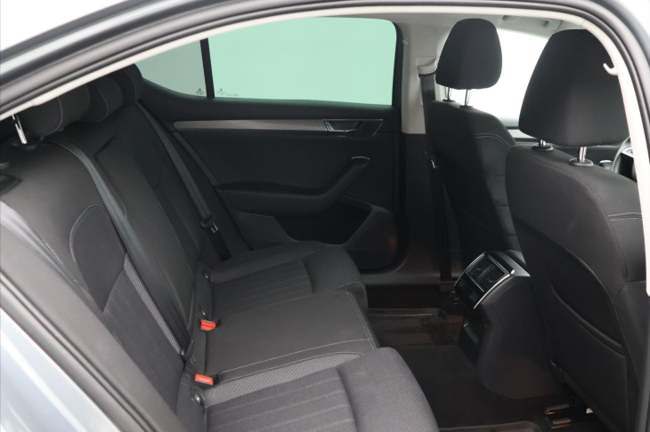 Škoda Superb 2,0 TDI 140kW Style 4x4 DSG CZ