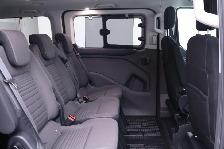 Ford Tourneo Custom 2,0 TDCi 136kW 8-Míst L2 DPH