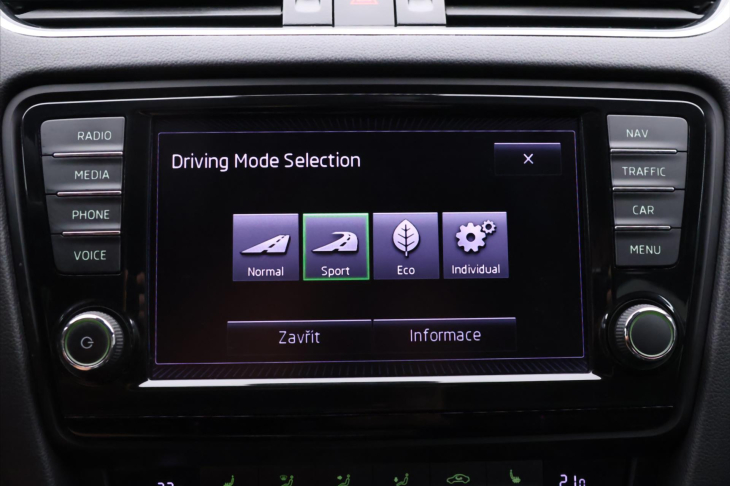 Škoda Octavia 2,0 TSI 162kW DSG Navi RS CZ