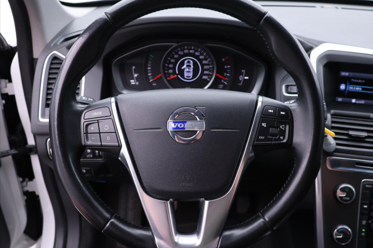 Volvo XC60 2,0 D3 100kW Serv.Kniha