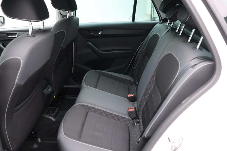 Škoda Fabia 1.0 Ambition Aut. klima DPH