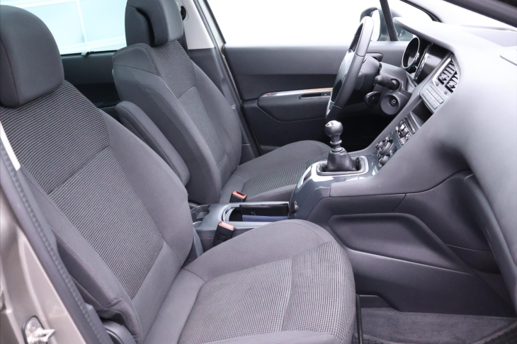 Peugeot 5008 1,6 BlueHDi 88kW Allure CZ