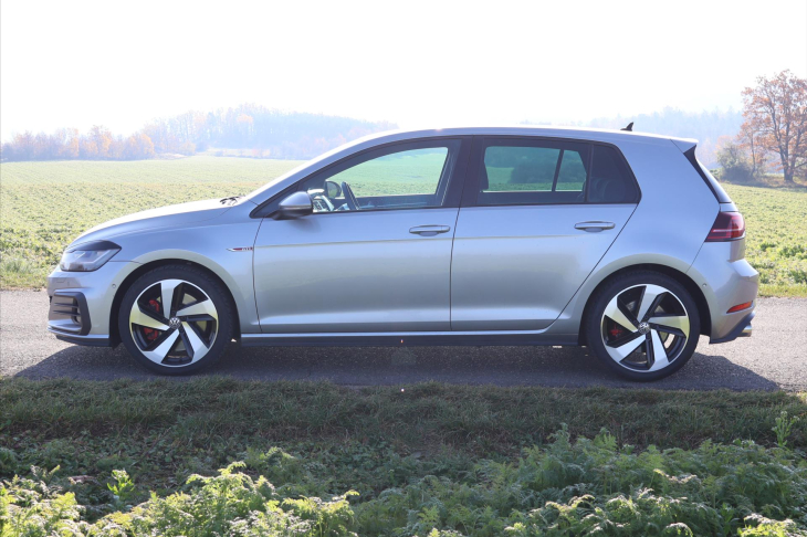 Volkswagen Golf 2,0 GTI 180kW DSG Performance