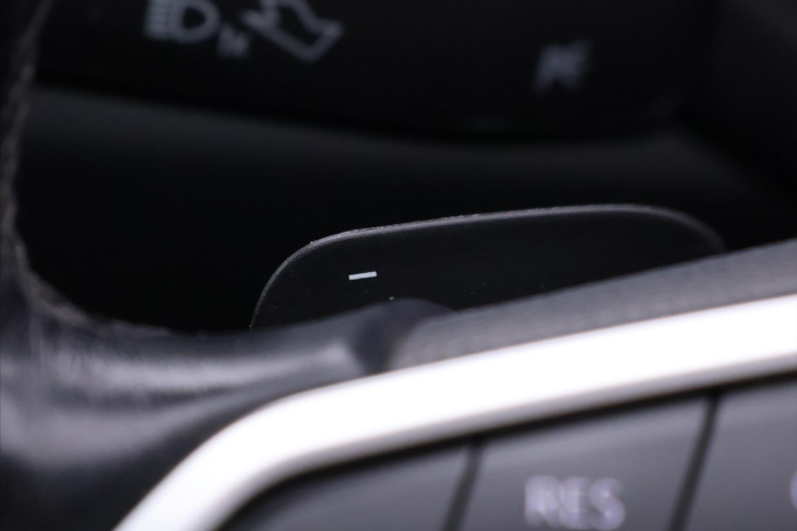 Volkswagen Passat 2,0 TDI DSG Business Panorama