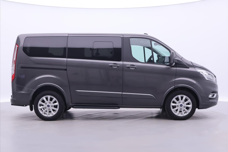 Ford Tourneo Custom 2,0 mHEV Titanium 8-Míst CZ