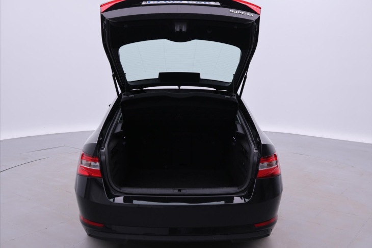 Škoda Superb 2,0 TSI 140kW DSG CZ Style DPH