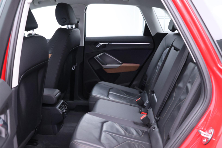 Audi Q3 2,0 TDI 110kW Advanced CZ DPH