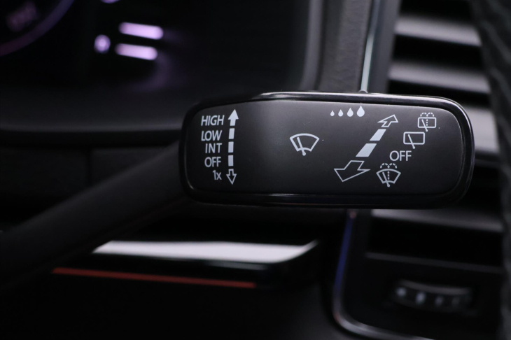 Škoda Karoq 2,0 TDI Scout 4x4 Virtual Navi