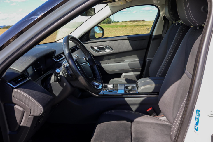 Land Rover Range Rover Velar 2,0 D180 AWD Aut. LED Kůže