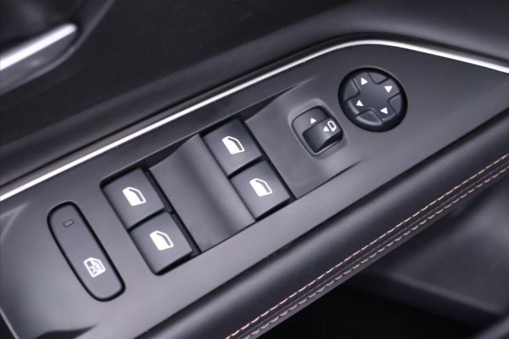 Peugeot 3008 1,2 PT 96kW GT- Line