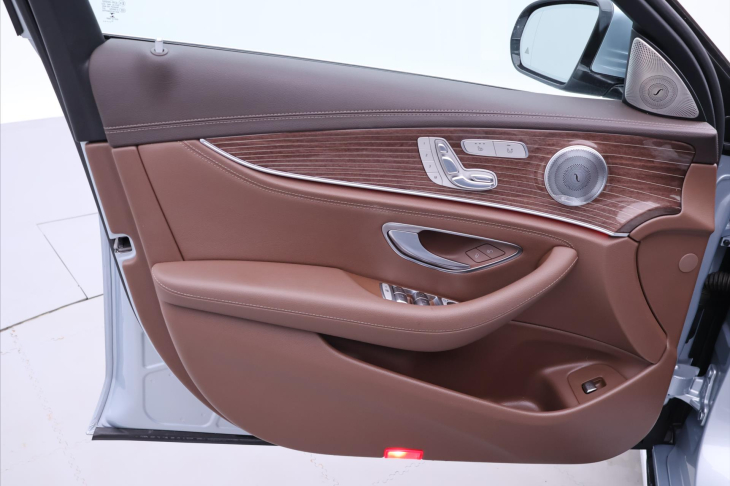 Mercedes-Benz Třídy E 2,0 4MATIC 135kW AT CZ