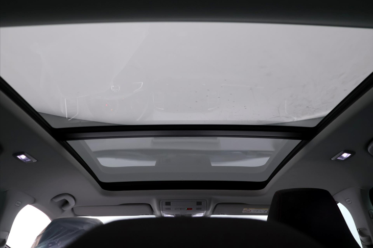Škoda Karoq 1,6 TDI DSG Style Sport Navi