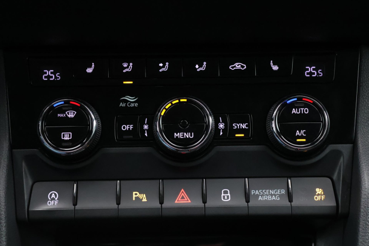 Škoda Karoq 2,0 TDI 110kW 4x4 DSG CZ Style