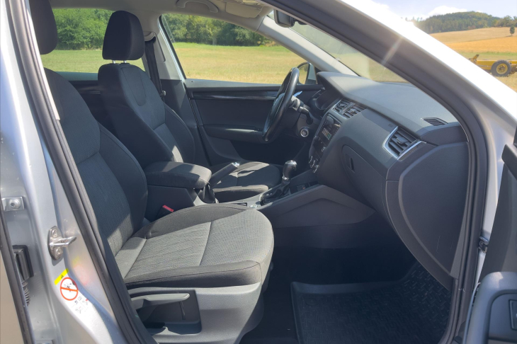 Škoda Octavia 1,6 TDI DSG CZ Style LED DPH
