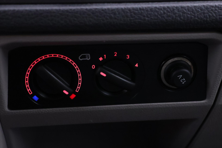 Volkswagen Transporter 2,0 TDI 110kW CZ 9-Míst Tažné