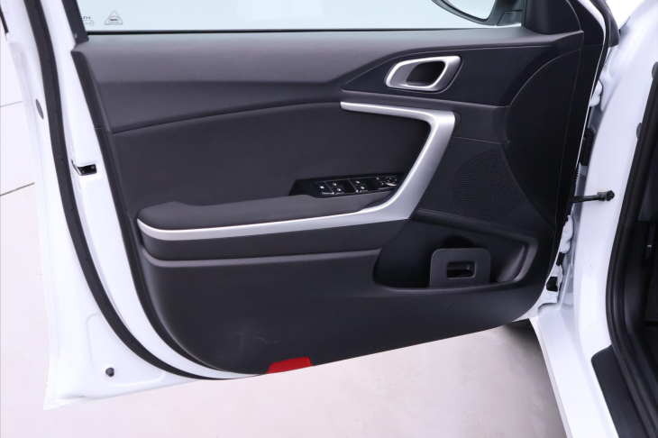 Kia Ceed 1,5 T-GDI 117kW Aut. CZ DPH