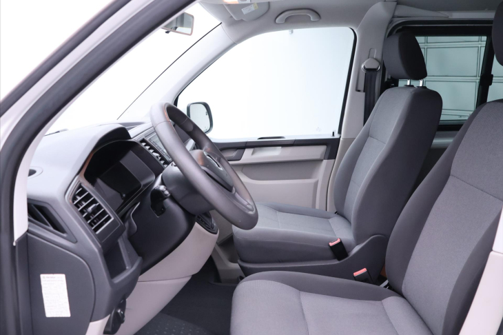 Volkswagen Transporter 2,0 TDI 110kW CZ 9-Míst Tažné