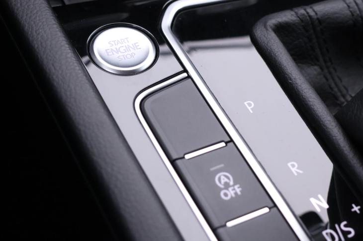 Volkswagen Arteon 2,0 TDI 140KW DSG LED Navi CZ