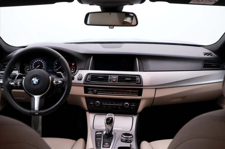 BMW Řada 5 3,0 535i 225kW xD M-paket DPH