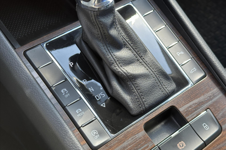 Škoda Superb 2,0 TDI 140kW DSG Scout 4x4 CZ
