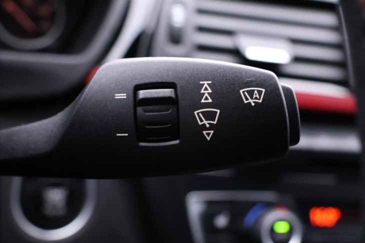 BMW Řada 3 3,0 335dA xDrive Sport CZ DPH