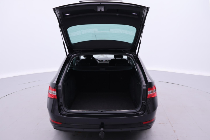 Škoda Superb 2,0 TDI  110kW DSG Tažné DPH