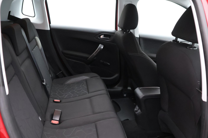 Peugeot 2008 1,2 PureTech 60kW CZ Active