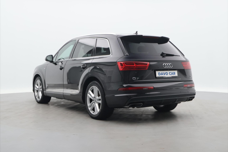 Audi Q7 3,0 TDI 200kW quattro 1.Maj.