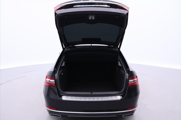 Škoda Superb 2,0 TDI 140kW DSG L&K 4x4 CZ