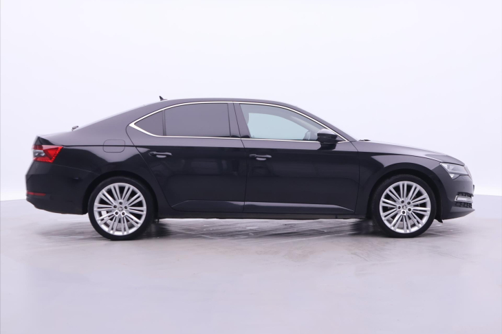 Škoda Superb 2,0 TDI  110 kW DSG DPH CZ