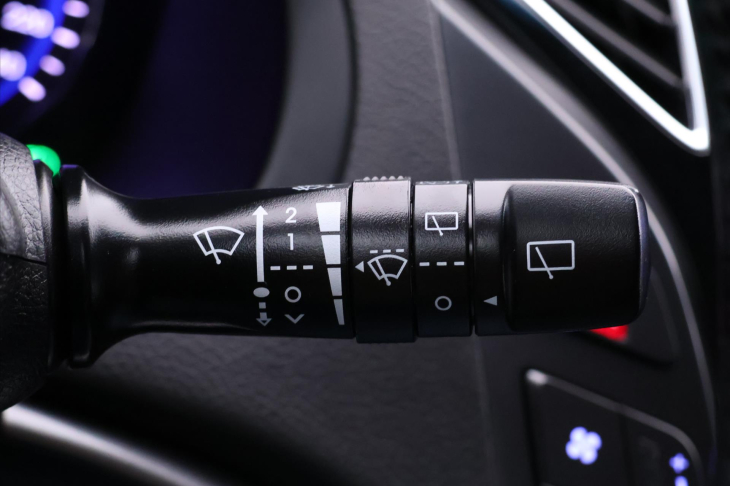 Hyundai i40 1,6 GDI Fifa edice Serv. kniha