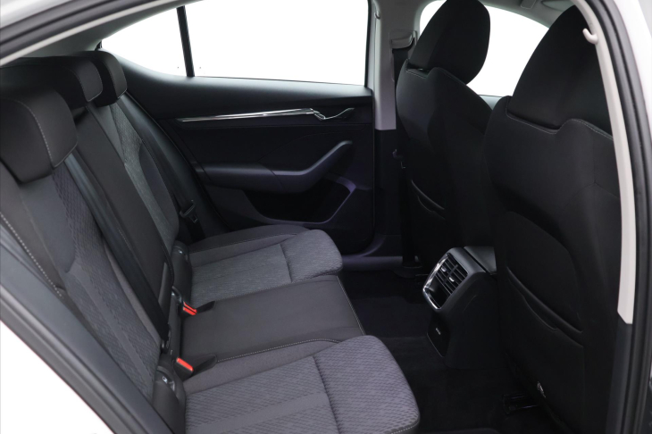 Škoda Octavia 2,0 TDI 85kW Style CZ DPH