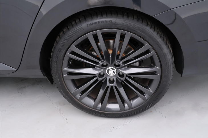 Škoda Superb 2,0 TDI 147kW Style 4x4 Kůže