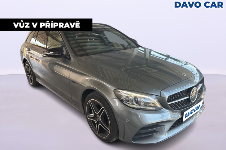 Mercedes-Benz Třídy C 2,0 300de 143kW AMG Night LED