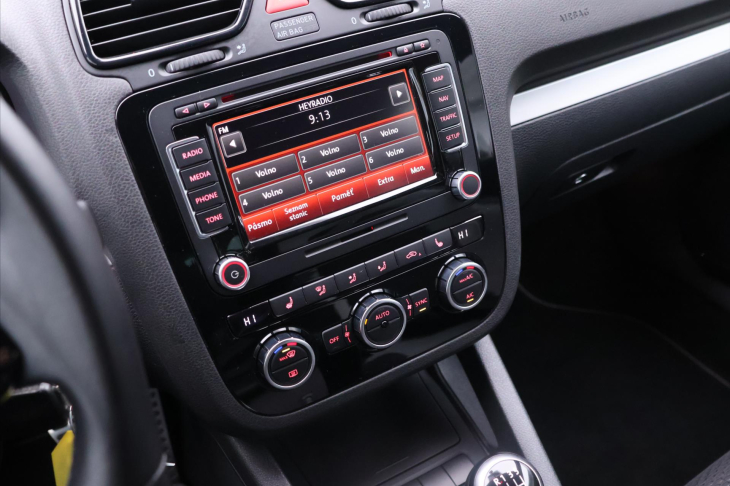 Volkswagen Scirocco 2,0 TSI 195kW R Serv.kniha