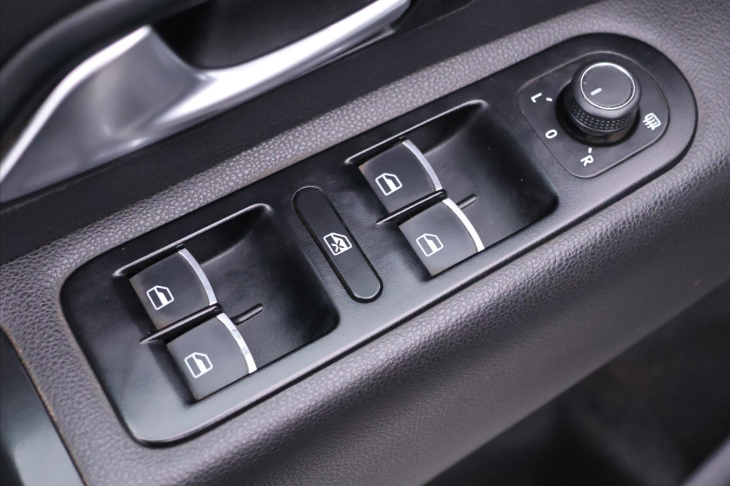 Volkswagen Amarok 3,0 TDI V6 Highline DPH Navi